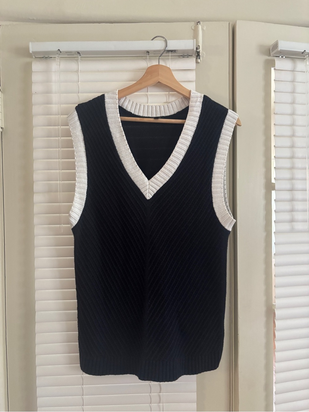 Vintage Talbots black ribbed knit sweater vest with white trim